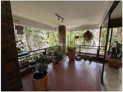 Apartamento de 3 alcobas en venta en El Poblado, Medellín, 175 m² · foto 2 de 20