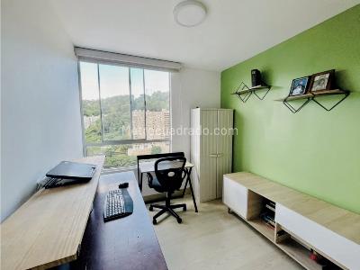 Apartamento de 3 alcobas en venta en El Poblado, Medellín, 73 m² · foto 7 de 20