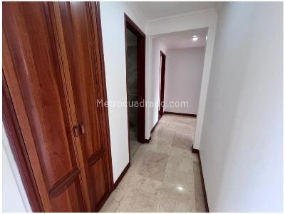 Apartamento de 3 alcobas en venta en El Poblado, Medellín, 175 m² · foto 8 de 20