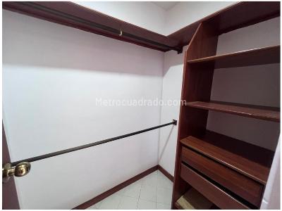 Apartamento de 3 alcobas en venta en El Poblado, Medellín, 175 m² · foto 9 de 20