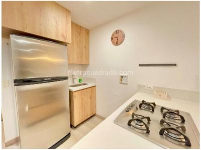 Apartaestudio en venta en El Poblado, Medellín, 55 m² · foto 9 de 20