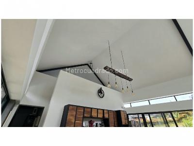 Casa de 5 alcobas en venta en Alto Del Escobero, Envigado, 325 m² · foto 15 de 20