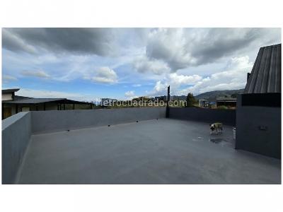 Casa de 5 alcobas en venta en Alto Del Escobero, Envigado, 325 m² · foto 19 de 20
