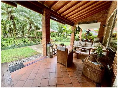 Casa de 3 alcobas en venta en Benedictinos, Envigado, 318 m² · foto 8 de 20