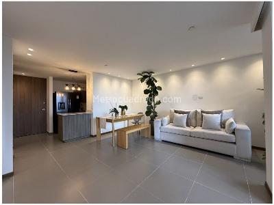 Apartaestudio en venta en Loma De Las Brujas, Envigado, 64 m² · foto 2 de 18