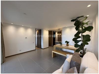 Apartaestudio en venta en Loma De Las Brujas, Envigado, 64 m² · foto 3 de 18