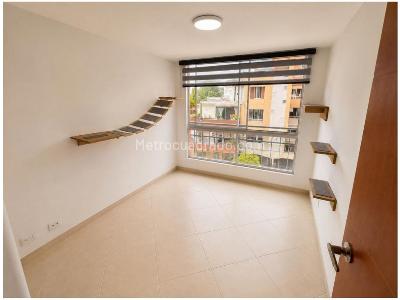 Apartamento en venta en La America, Medellín · foto 4 de 12