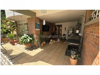 Casa de 4 alcobas en venta en Loma Del Esmeraldal, Envigado, 187 m² · foto 3 de 20