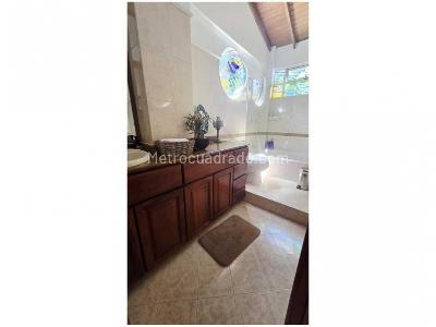 Casa de 4 alcobas en venta en Loma Del Esmeraldal, Envigado, 187 m² · foto 18 de 20