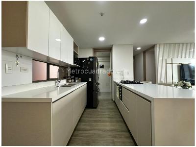 Apartamento en venta en El Poblado, Medellín · foto 6 de 20