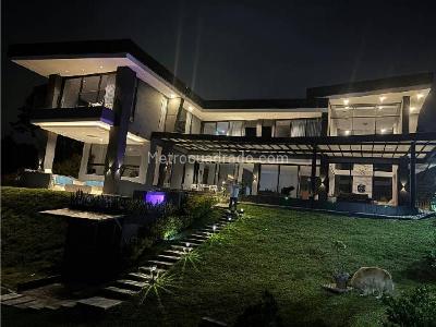 Casa de 3 alcobas en venta en Alto De Las Palmas, Envigado, 490 m² · foto 3 de 20