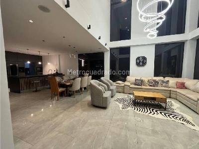 Casa de 3 alcobas en venta en Alto De Las Palmas, Envigado, 490 m² · foto 10 de 20