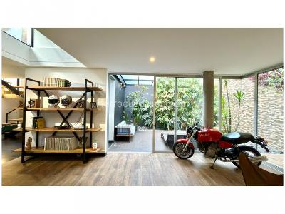 Casa de 3 alcobas en venta en Loma El Atravesado, Envigado, 288 m² · foto 5 de 19