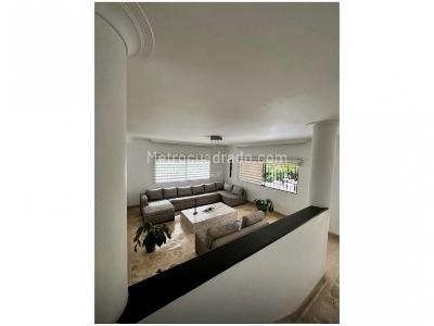 Casa de 4 alcobas en venta en Otraparte, Envigado, 369 m² · foto 7 de 10