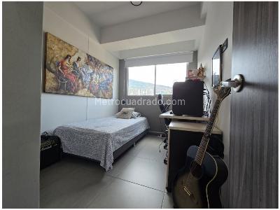 Apartamento de 3 alcobas en venta en Calasanz, Medellín, 84 m² · foto 14 de 18