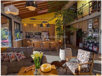 Casa de 4 alcobas en venta en Loma Del Escobero, Envigado, 350 m² · foto 4 de 20