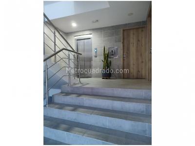 Apartamento en venta en La Almeria, Medellín · foto 2 de 16