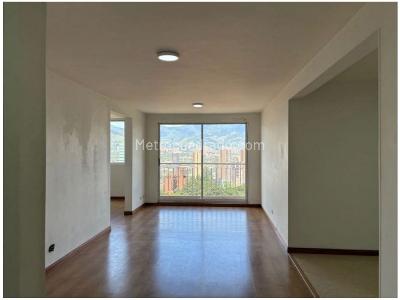 Apartamento de 3 alcobas en venta en Castropol, Medellín, 107 m² · foto 7 de 13