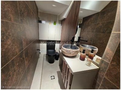 Casa de 3 alcobas en venta en San Lucas, Medellín, 229 m² · foto 6 de 10