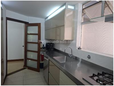 Apartamento de 3 alcobas en venta en Castropol, Medellín, 182 m² · foto 8 de 20
