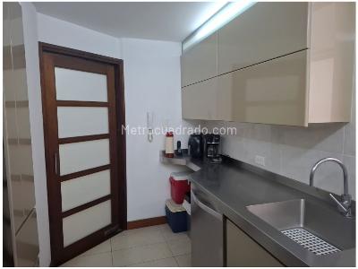 Apartamento de 3 alcobas en venta en Castropol, Medellín, 182 m² · foto 10 de 20