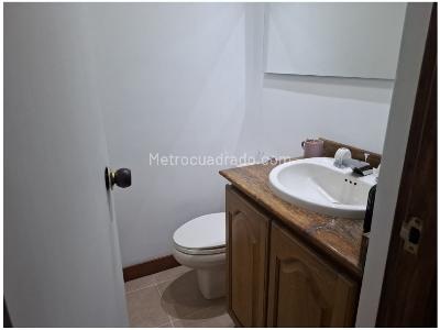 Apartamento de 3 alcobas en venta en Castropol, Medellín, 182 m² · foto 12 de 20
