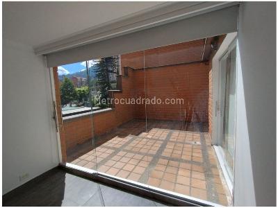 Apartamento de 3 alcobas en venta en Loma De Los Parra, Medellín, 207 m² · foto 2 de 20