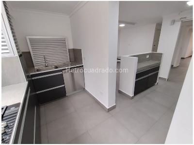 Apartamento de 3 alcobas en venta en Loma De Los Parra, Medellín, 207 m² · foto 10 de 20