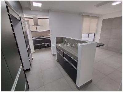 Apartamento de 3 alcobas en venta en Loma De Los Parra, Medellín, 207 m² · foto 11 de 20