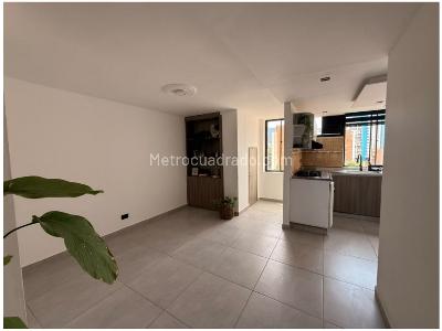 Apartamento de 3 alcobas en venta en Laureles, Medellín, 100 m² · foto 2 de 20