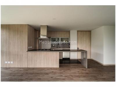 Apartamento de 3 alcobas en venta en Altos Del Poblado, Medellín, 138 m² · foto 2 de 10