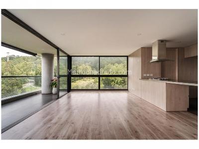 Apartamento de 3 alcobas en venta en Altos Del Poblado, Medellín, 138 m² · foto 3 de 10