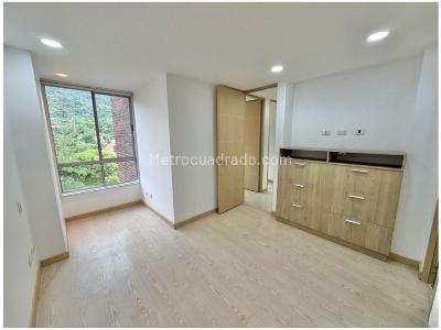Apartamento de 3 alcobas en venta en Transversal Intermedia, Envigado, 89 m² · foto 9 de 11