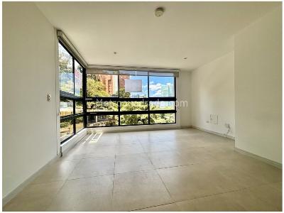 Apartamento de 2 alcobas en venta en Castropol, Medellín, 74 m² · foto 3 de 13