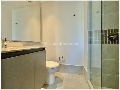 Apartamento de 2 alcobas en venta en Castropol, Medellín, 74 m² · foto 9 de 13