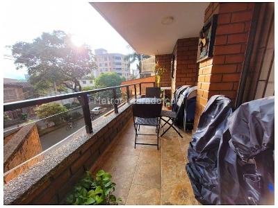Apartamento de 3 alcobas en venta en Bolivariana, Medellín, 143 m² · foto 3 de 15