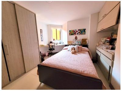 Apartamento de 3 alcobas en venta en Bolivariana, Medellín, 143 m² · foto 8 de 15