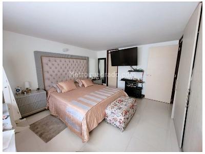 Apartamento de 3 alcobas en venta en Bolivariana, Medellín, 143 m² · foto 11 de 15