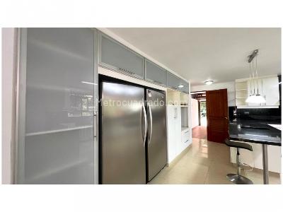 Casa de 4 alcobas en venta en San Jose, Sabaneta, 370 m² · foto 14 de 20