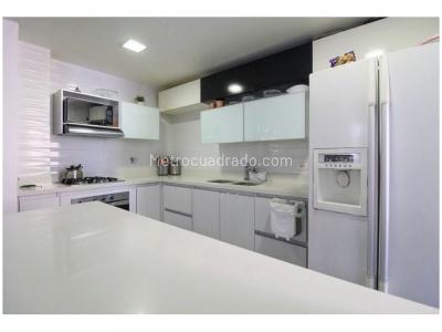 Apartamento en venta en Loma Del Esmeraldal, Envigado · foto 4 de 13
