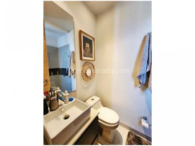 Apartamento de 3 alcobas en venta en Loma De Los Parra, Medellín, 187 m² · foto 11 de 15