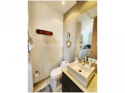 Apartamento de 3 alcobas en venta en Loma De Los Parra, Medellín, 187 m² · foto 13 de 15