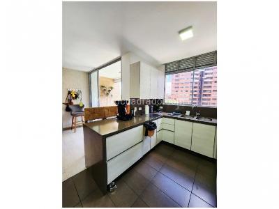 Apartamento de 3 alcobas en venta en Loma De Los Parra, Medellín, 187 m² · foto 14 de 15