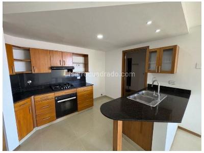 Apartamento de 3 alcobas en venta en Las Lomitas, Sabaneta, 110 m² · foto 2 de 19
