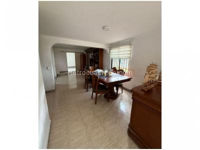 Casa de 5 alcobas en venta en La Aldea, Sabaneta, 166 m² · foto 3 de 20