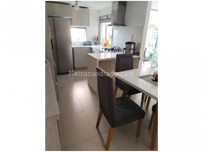 Apartamento de 3 alcobas en venta en Loma De Las Brujas, Envigado, 92 m² · foto 3 de 20