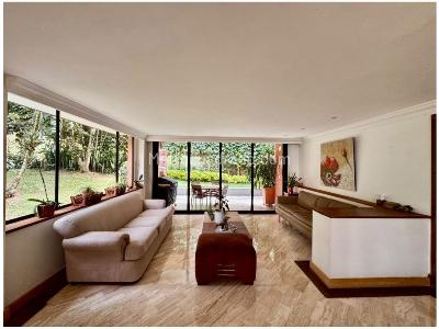 Apartamento de 3 alcobas en venta en La Toja, Medellín, 280 m² · foto 4 de 20
