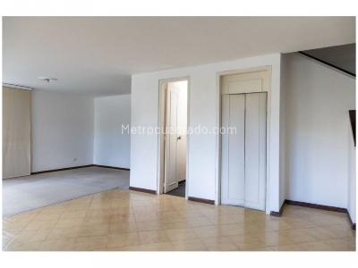 Apartamento de 3 alcobas en venta en Primer Parque, Medellín, 149 m² · foto 4 de 20