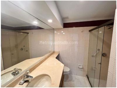 Apartamento de 3 alcobas en venta en Los Balsos, Medellín, 211 m² · foto 3 de 20