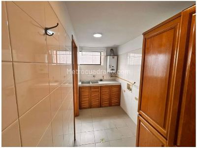 Apartamento de 3 alcobas en venta en Los Balsos, Medellín, 211 m² · foto 4 de 20